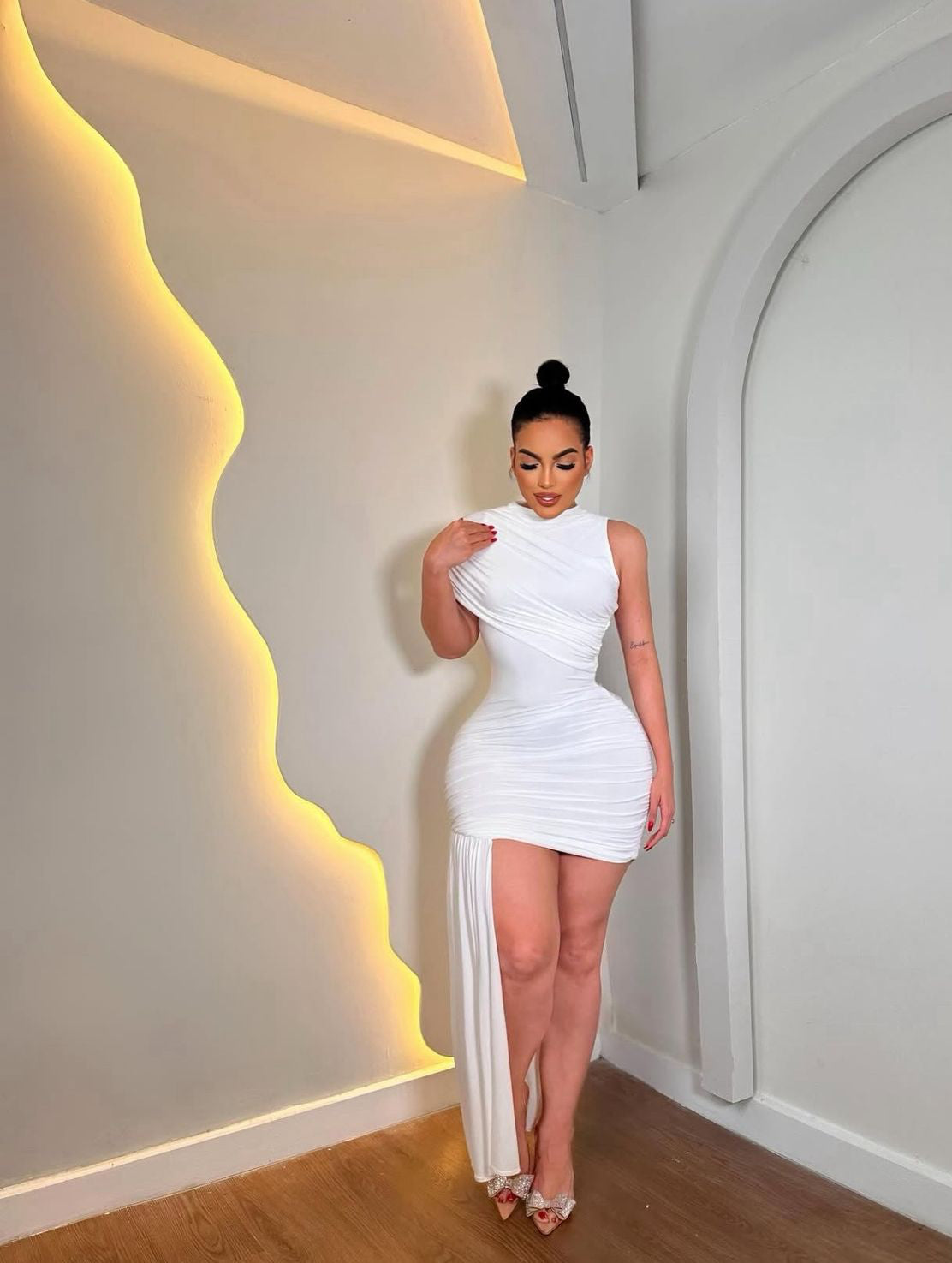Pearl kiss dress
